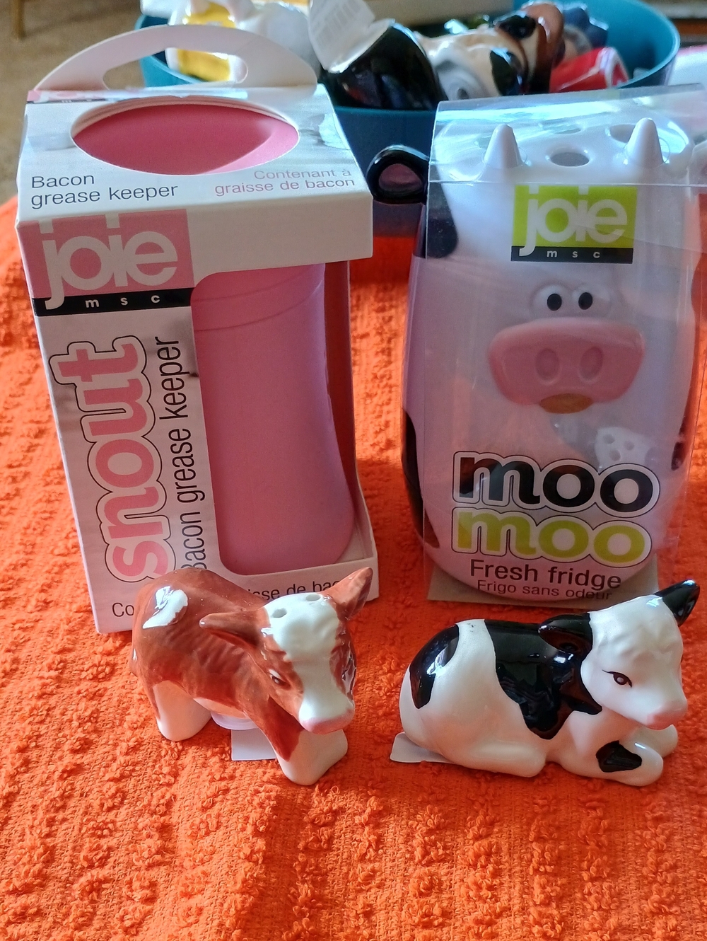 Joie Moo Moo & Snout Gadgets + Cracker Barrel Cow Salt And Pepper Shakers NWTS